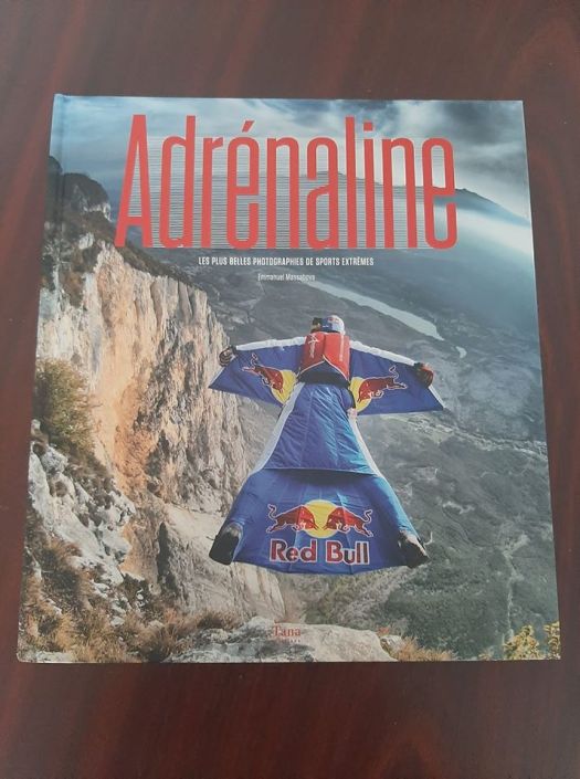 Couverture du Livre "Adrénaline", paru aux édition Tana en 2018