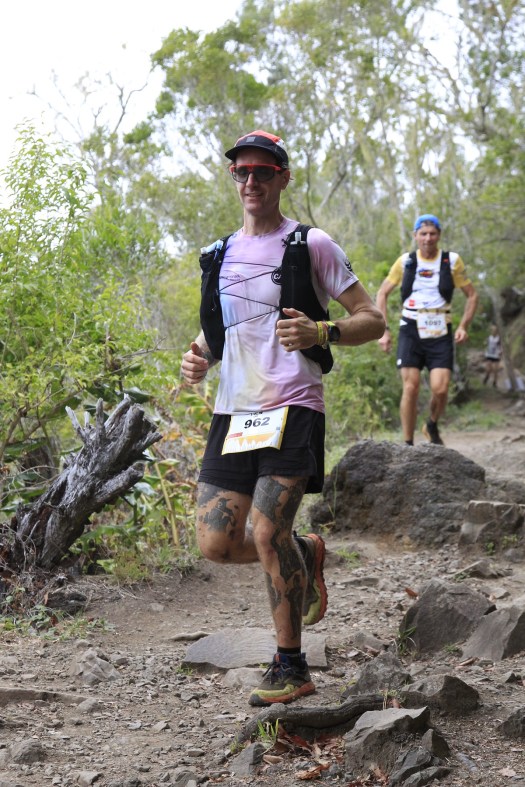 L'Ultra-Traileur Colin Fay lors de la Diagonale des Fous 2024