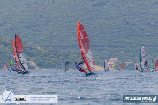 Mathieu Assorin, jeune champion de windsurf