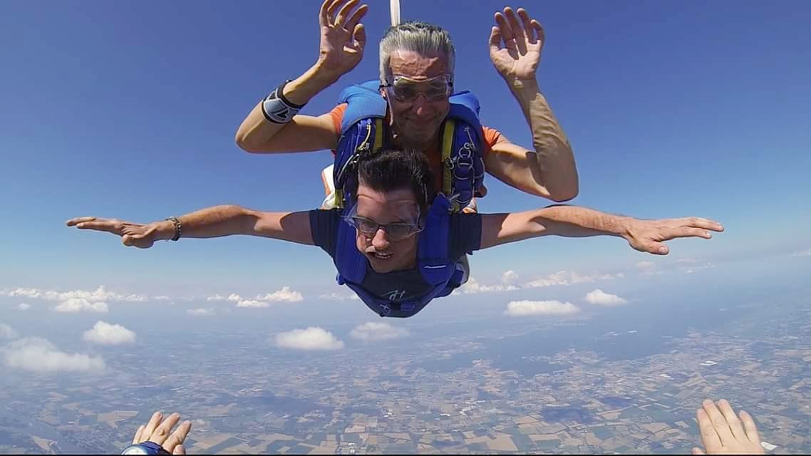 Saut en parachute tandem, juillet 2018