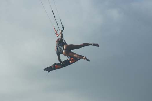 Marie Dubois en session kitesurf