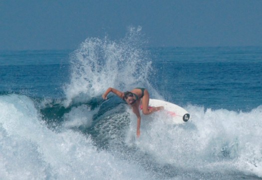 Zoé Jaeckin, surfeuse landaise