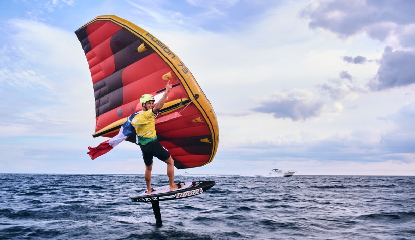 Mathis Ghio, vainqueur du championnat du monde de Formula Wing 2025 (Crédit photo IWSA)