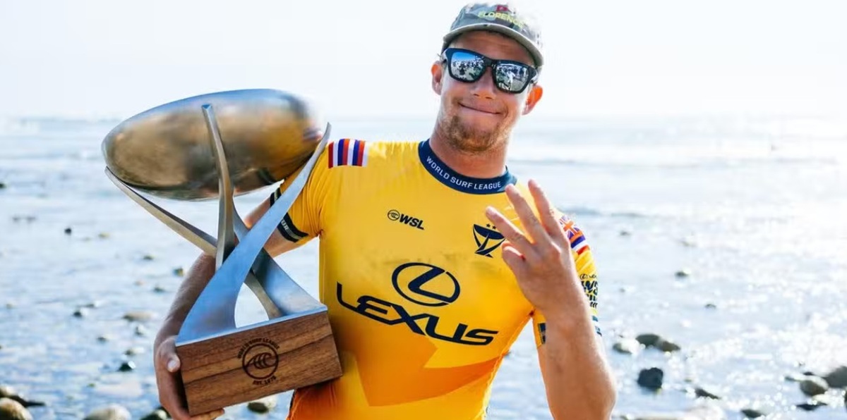 John John Florence et Carissa Moore, de retour sur le CT en 2026/Crédit photo Pat Nolan/World Surf League