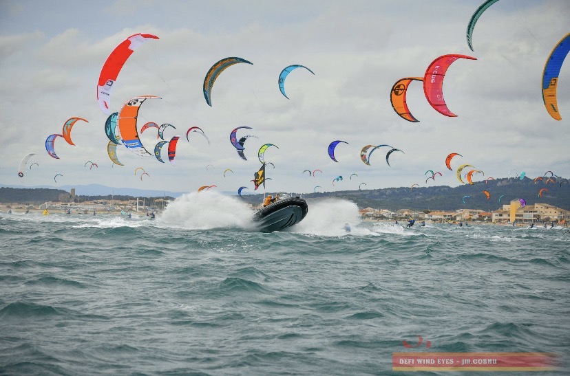 Un départ au lièvre sur le Défi Kite Gruissan 2026 / Crédit photo Défi Wind Eyes/Jean-Marc Cornu